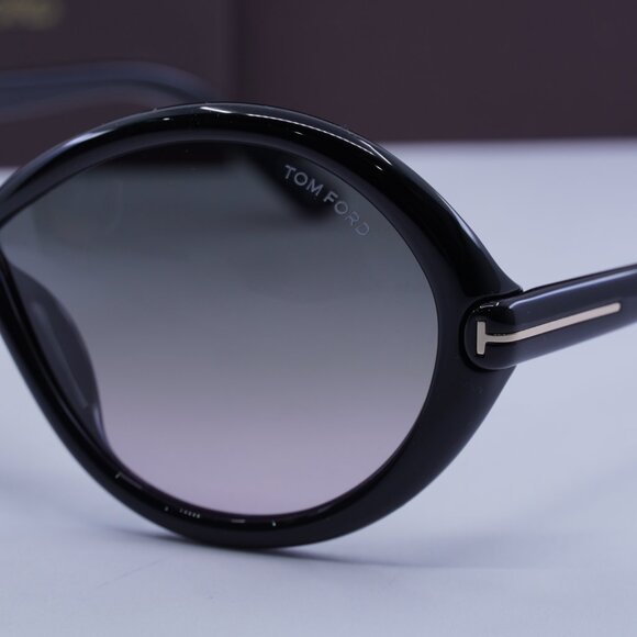 Tom Ford Jada FT1070 01B Geometric Sunglasses - Black/Smoke main image 8